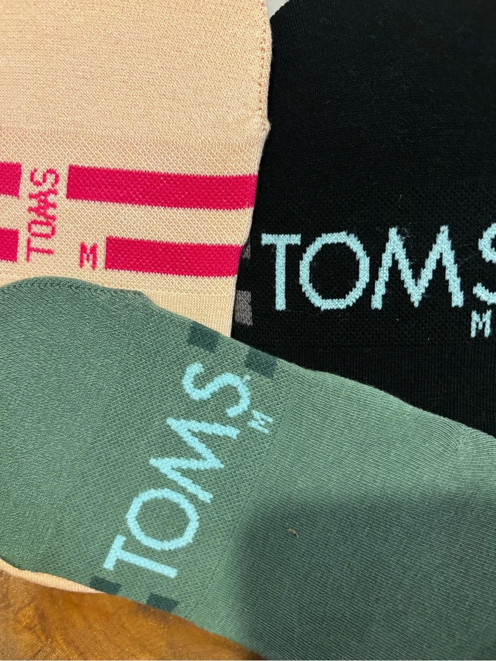 TOMS woman’s No-Show Sock 3-Pack - Black, Green, Peach